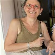 Licenciée en LEA (langues étrangères appliquées), ancienne relectrice, je peux accompagner vos enfants pour les devoirs. Apprendre à s’organiser